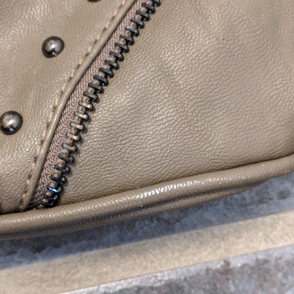 Taupe coloured shoulder bag - Picture 6 of 6